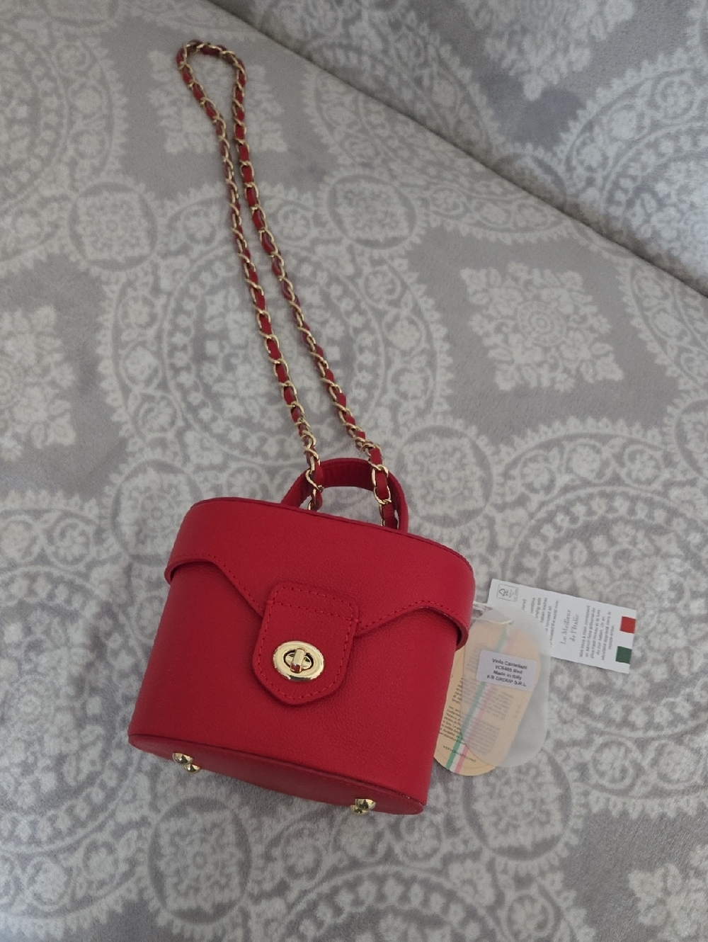 Red Leatherette Bucket Crossbody with Gold Chain Strap